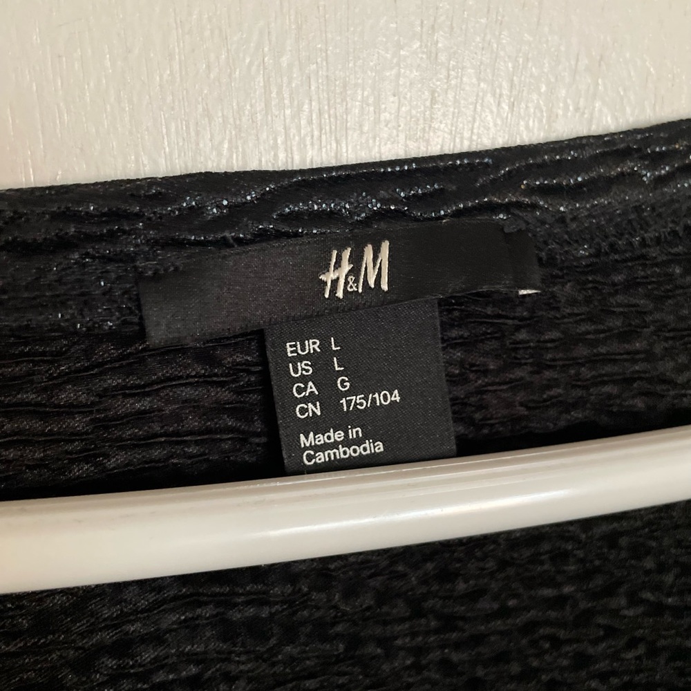 H&M Scoop Neck Wave Top - Size L - Picture 5 of 12